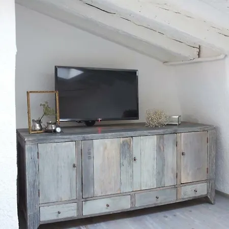 Lacerta Apartment